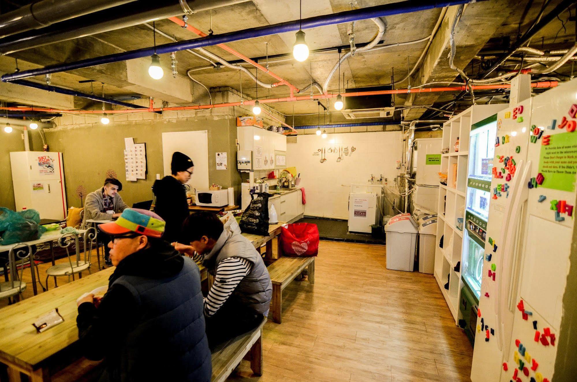 Yakorea Hostel Hongdae Seoul Exteriör bild