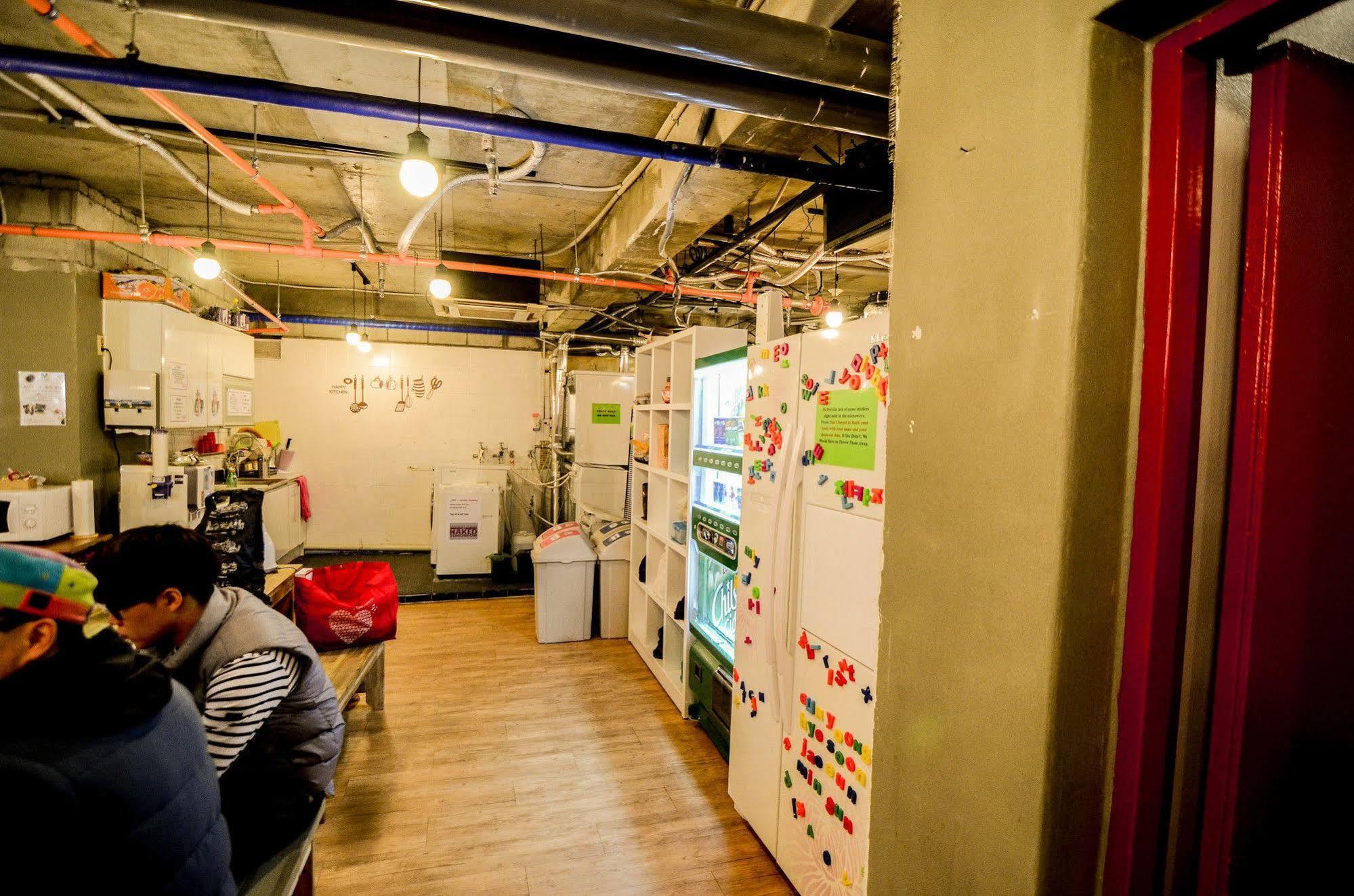 Yakorea Hostel Hongdae Seoul Exteriör bild
