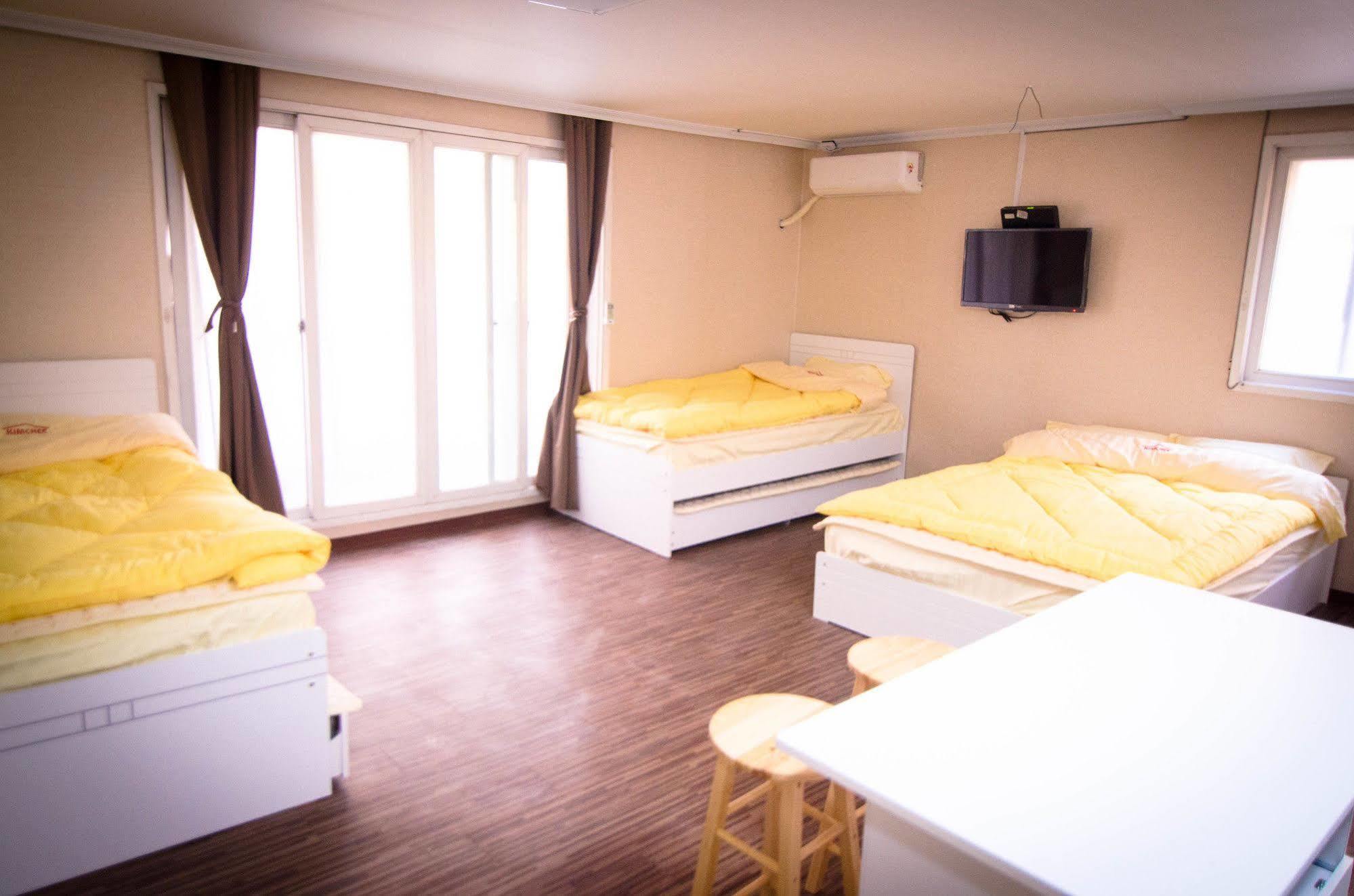 Yakorea Hostel Hongdae Seoul Exteriör bild