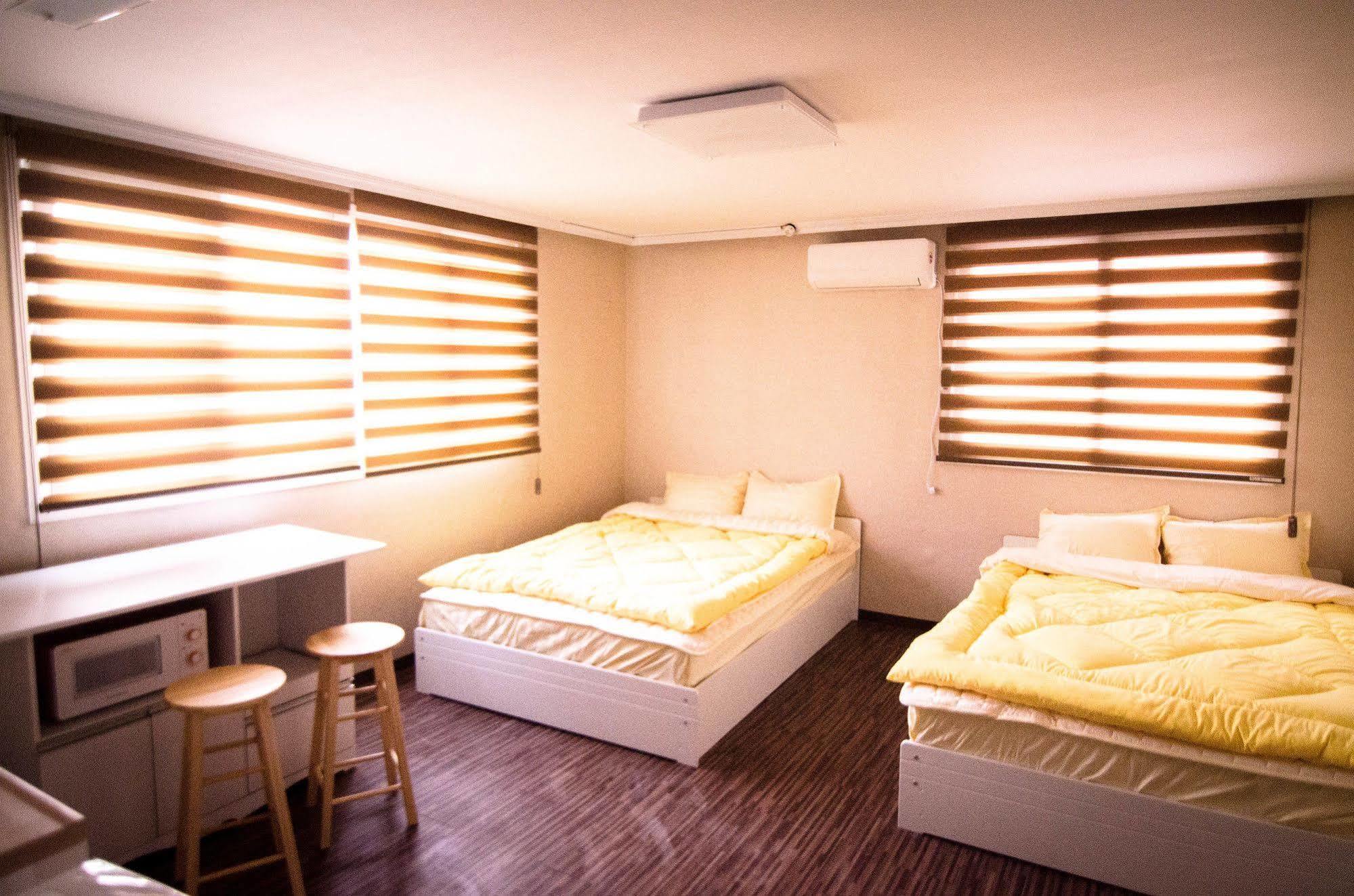 Yakorea Hostel Hongdae Seoul Exteriör bild